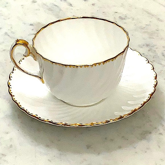 OLD GRECIAN FLUTE GOLD CUP & SAUCER SET VINTAGE GLADSTONE MADE IN ENGLAND BONE - Picture 4 of 16